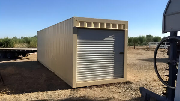 30ft shipping container with roll up door - Image 4